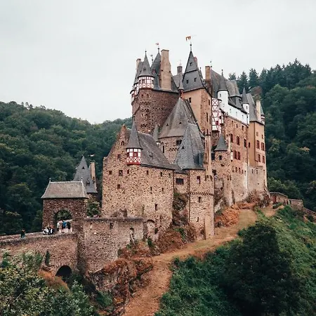 Mosel - Design-ferienhaeuser In - Direkt Am Weinberg Vakantiehuis *