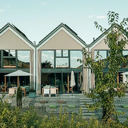 Mosel - Design-ferienhaeuser - Terrasse Und Traumblick, Naehe Cochem - Direkt Am Weinberg, Mitte Mit Sauna Dom wakacyjny